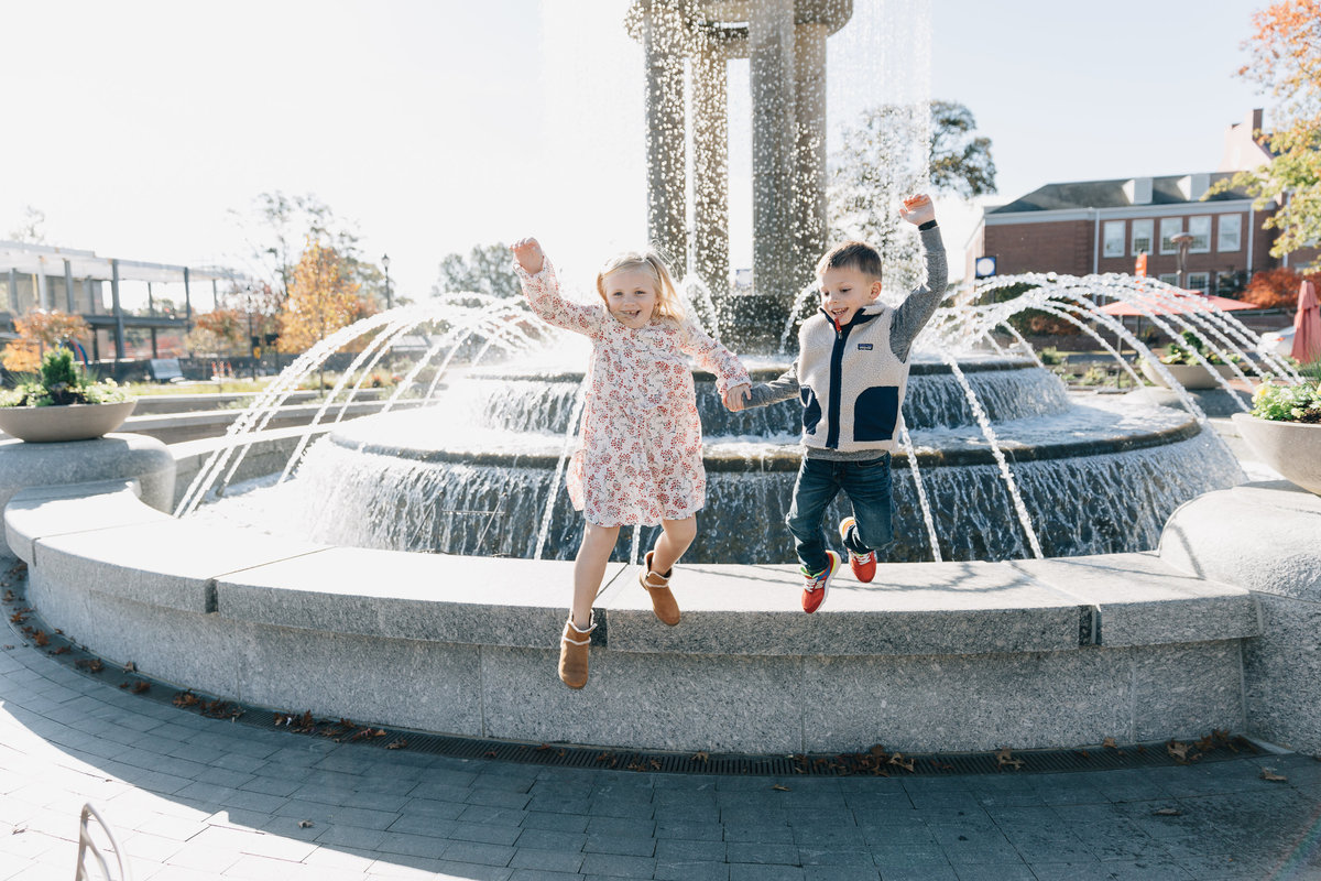 family-photos-in-downtown-cary-NC-4548
