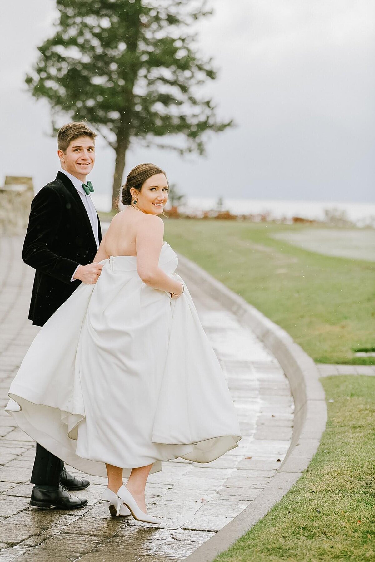 bride and groom edgewood portraits