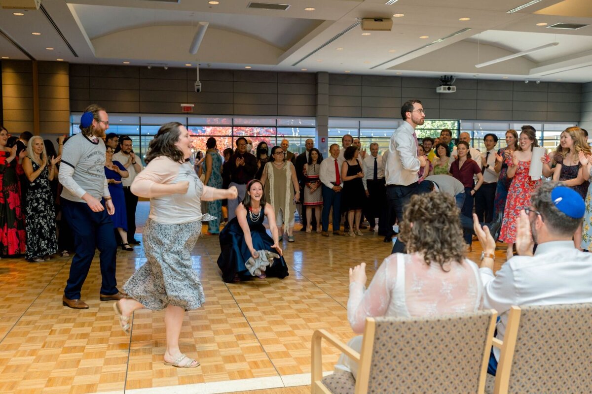 Eliana-Melmed-Photography-Chicago-LosAngeles-Jewish-WeddingPhotography-ShulaNoah-Shtick-00140