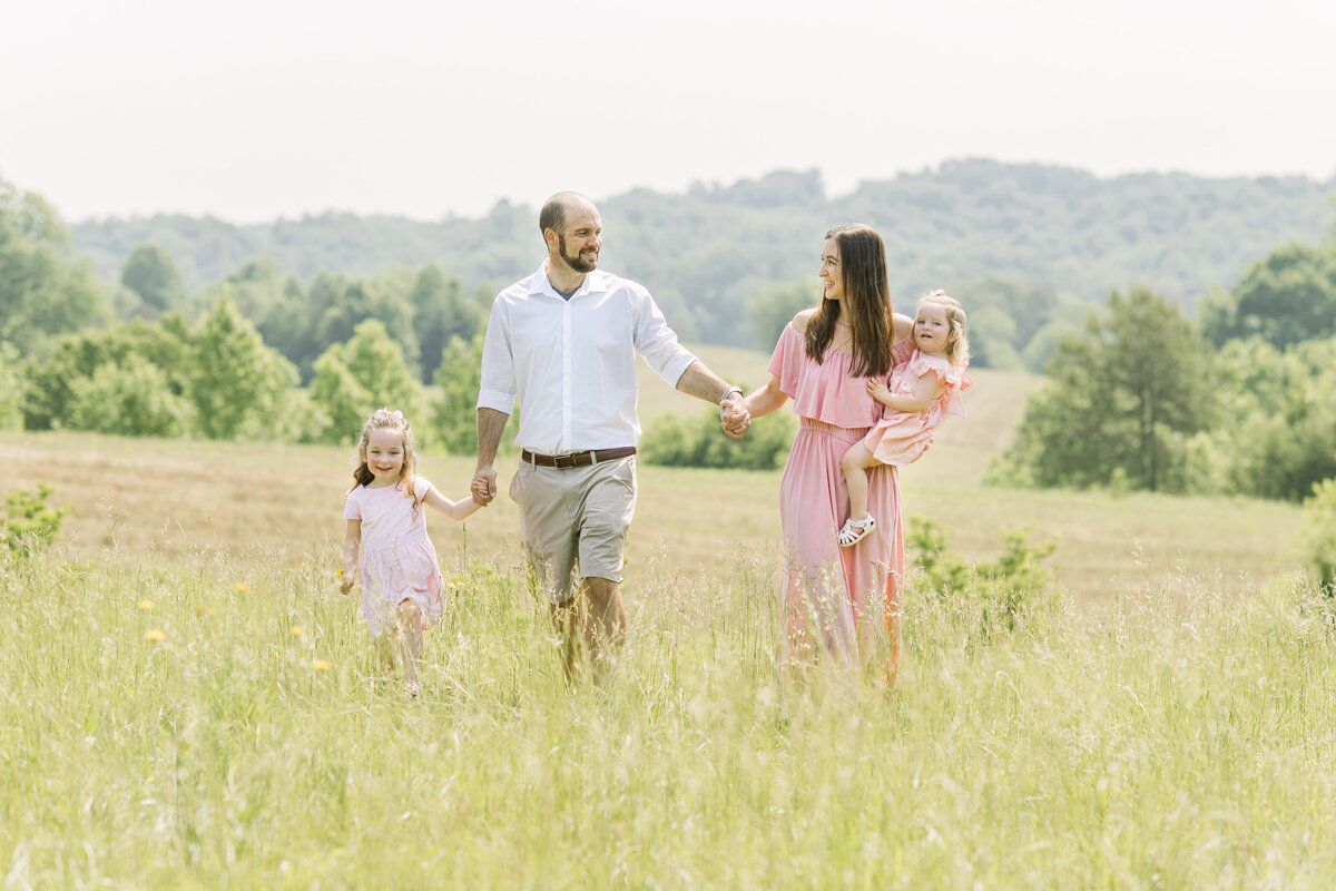 Mattheson-Family_Sessions-for-Ukraine_East-Bend_North-Carolina_2022-05-21_007