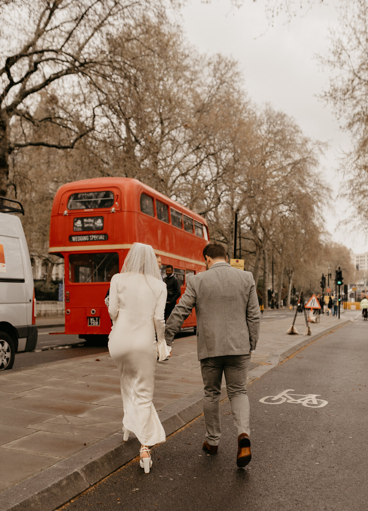 Old Marylebone Town Hall wedding in London-458