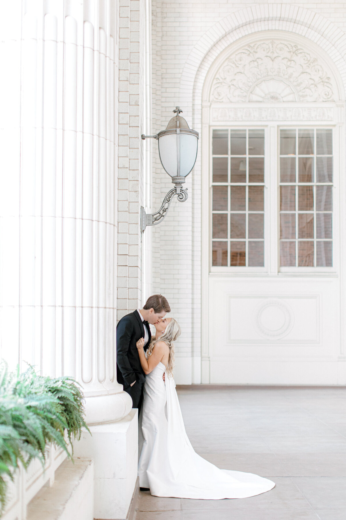 Madison & Michael's Wedding at Union Station | Dallas Wedding Photographer | Sami Kathryn Photography-5