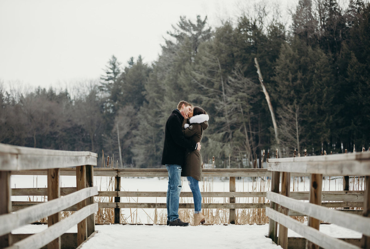 winter-engagement-photography-kitchener