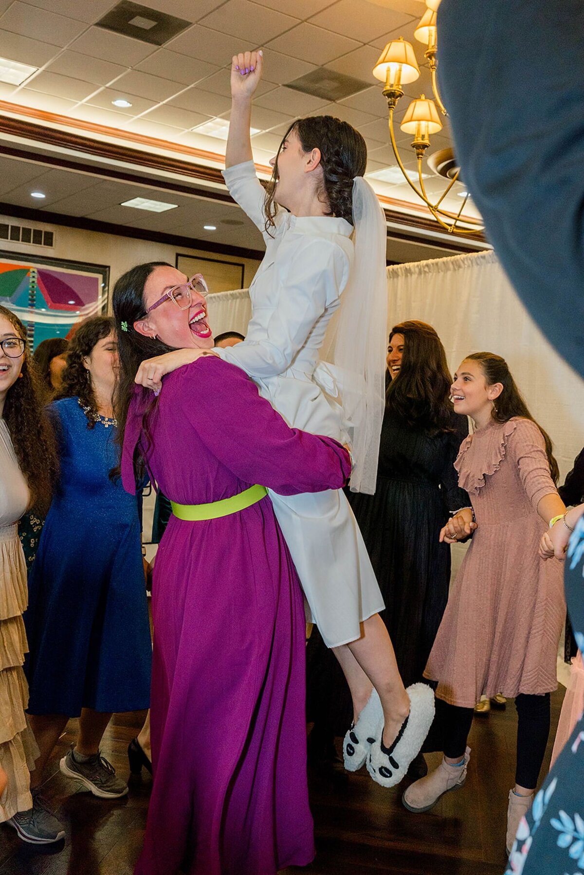Eliana-Melmed-Photography-Chicago-LosAngeles-Jewish-WeddingPhotographer-CarmiKalman-SneakPeeks-00079