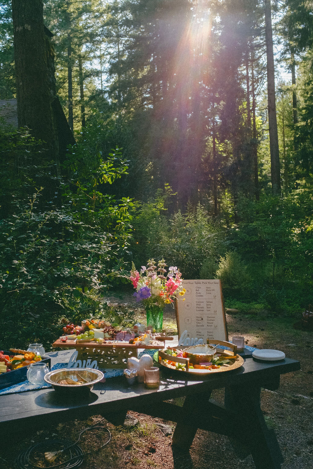 Oregon wedding photographer for authentic, story-led celebrations with natural, editorial, documentary photography.
