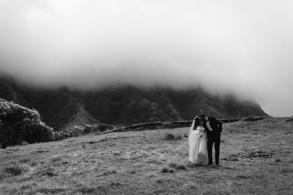 OAHU-HAWAII-WEDDING-KUALOA-RANCH-WEDDING-PHOTOGRAPHY-BY-MEGAN-SAUL-PHOTOGRAPHY-FIRST-LOOK-379