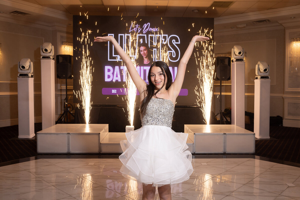 bat-mitzvah-wilshire-grand-hotel-sparks-smiling