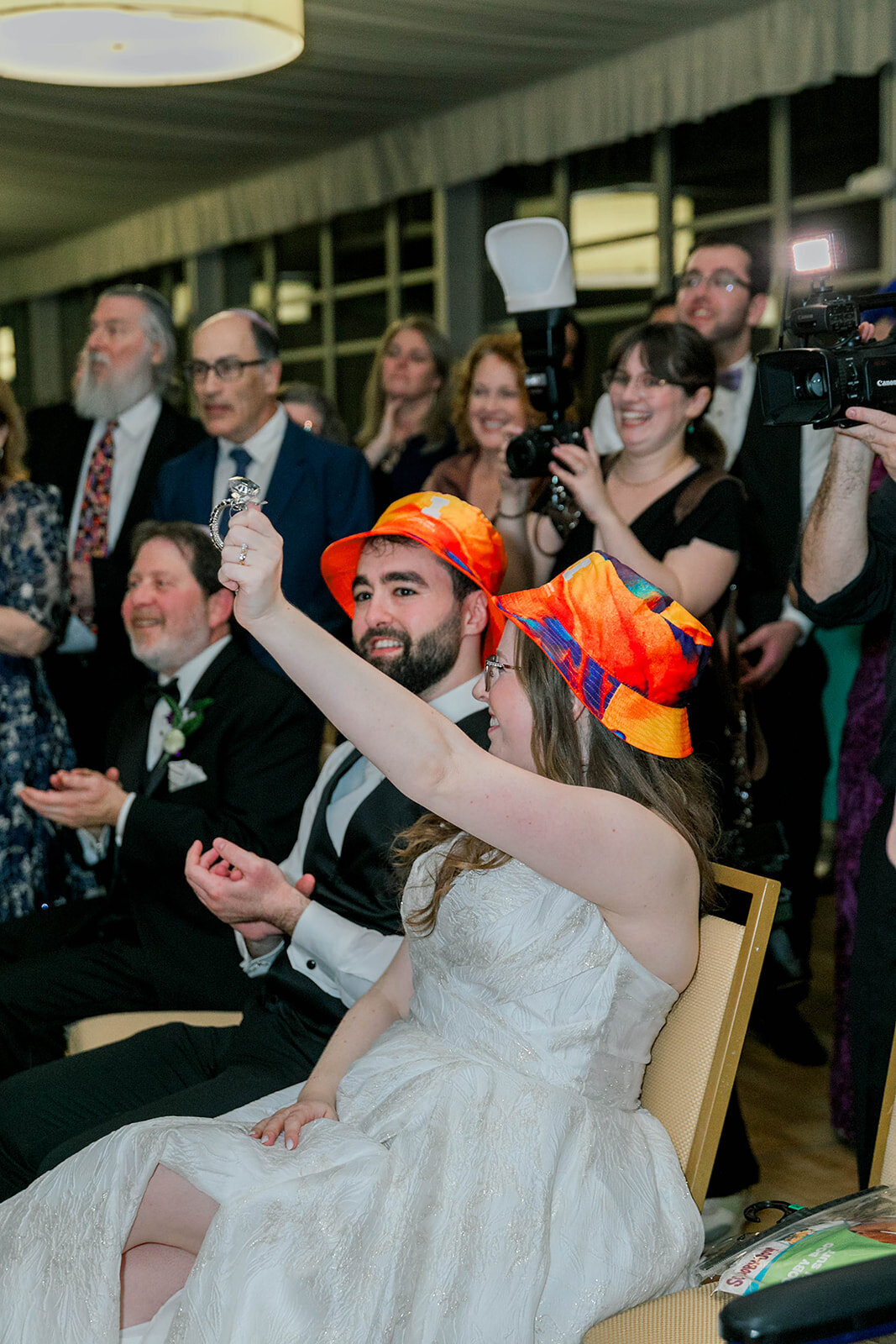 Eliana-Melmed-Photography-Chicago-LosAngeles-Jewish-WeddingPhotography-SimchaDancing-00078