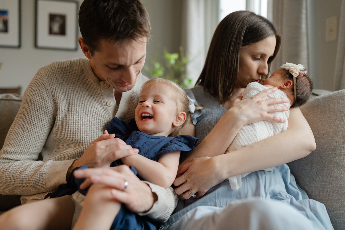 Relaxed-Newborn-Photography-in-Milwaukee-11