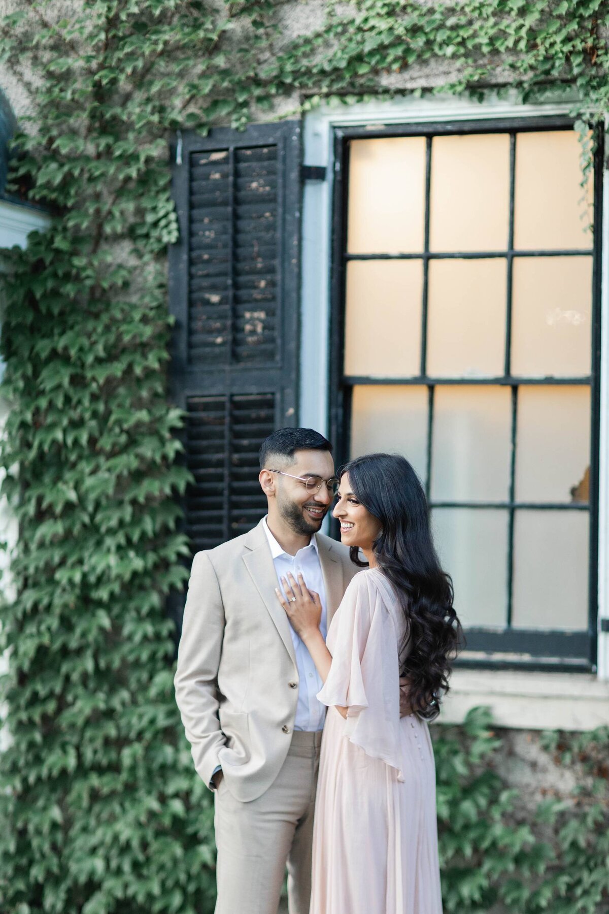 York-Glendon-Campus-Engagement-Photography-by-Azra_0026