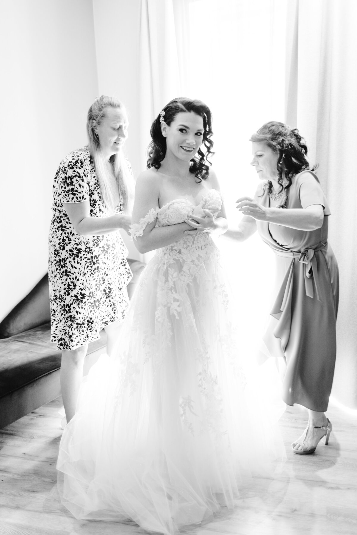 Nathalie & Steven - Laura de Roeck Photography-72-zw Hotel Mondragon