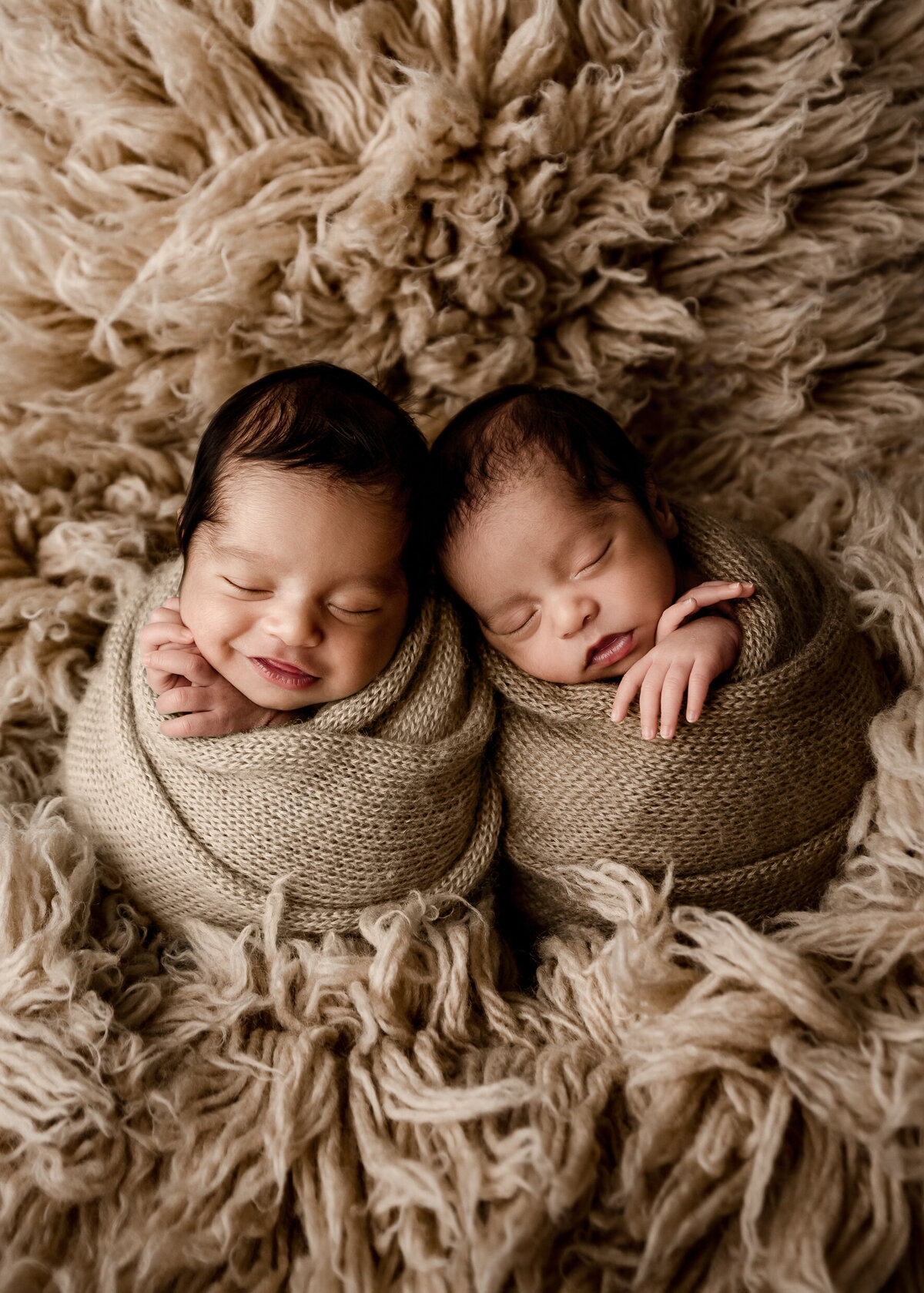 Lehigh Valley Pennsylvania Best Newborn Photographers Twins Smile-1