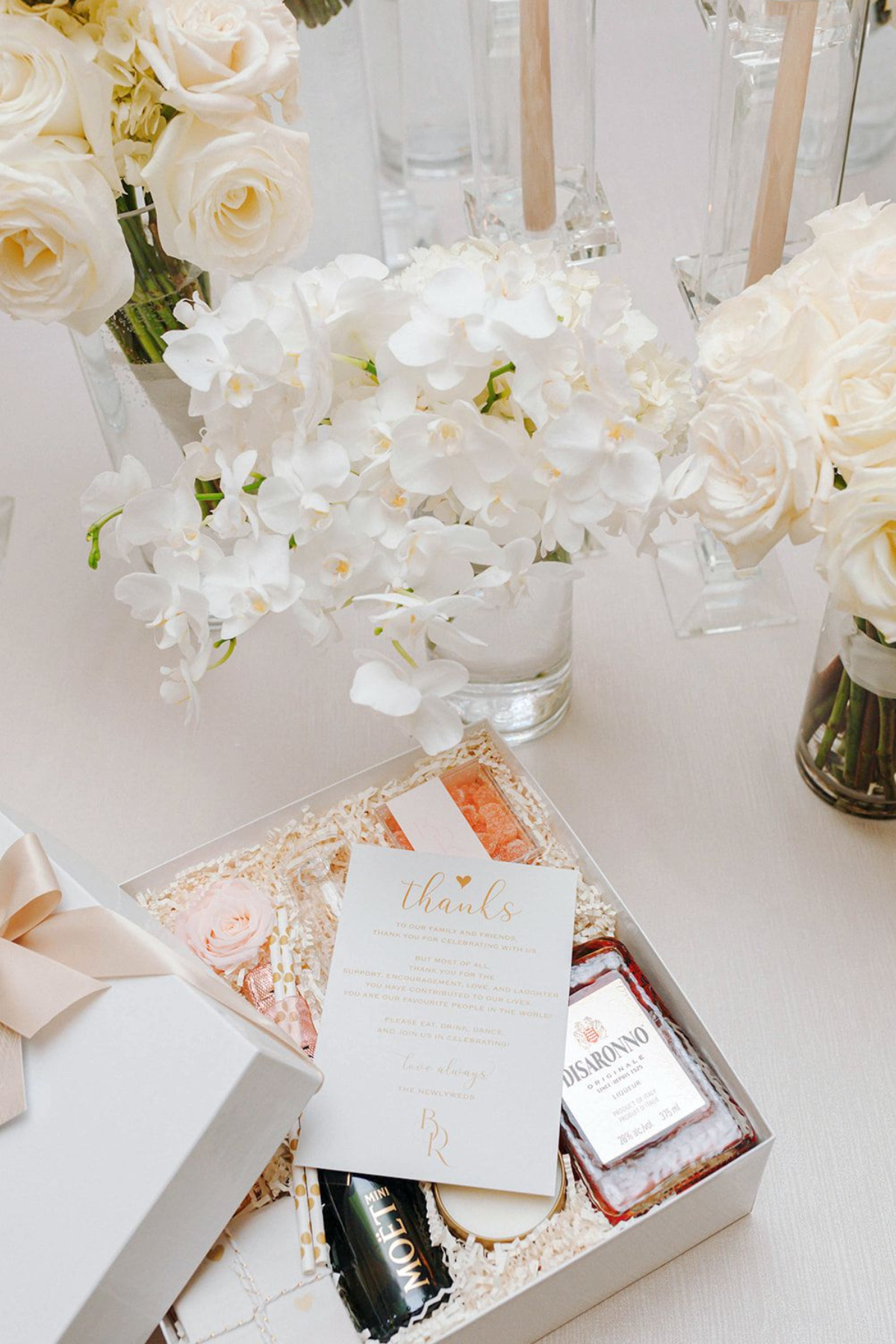 white-gold-luxury-wedding-gift-box-2