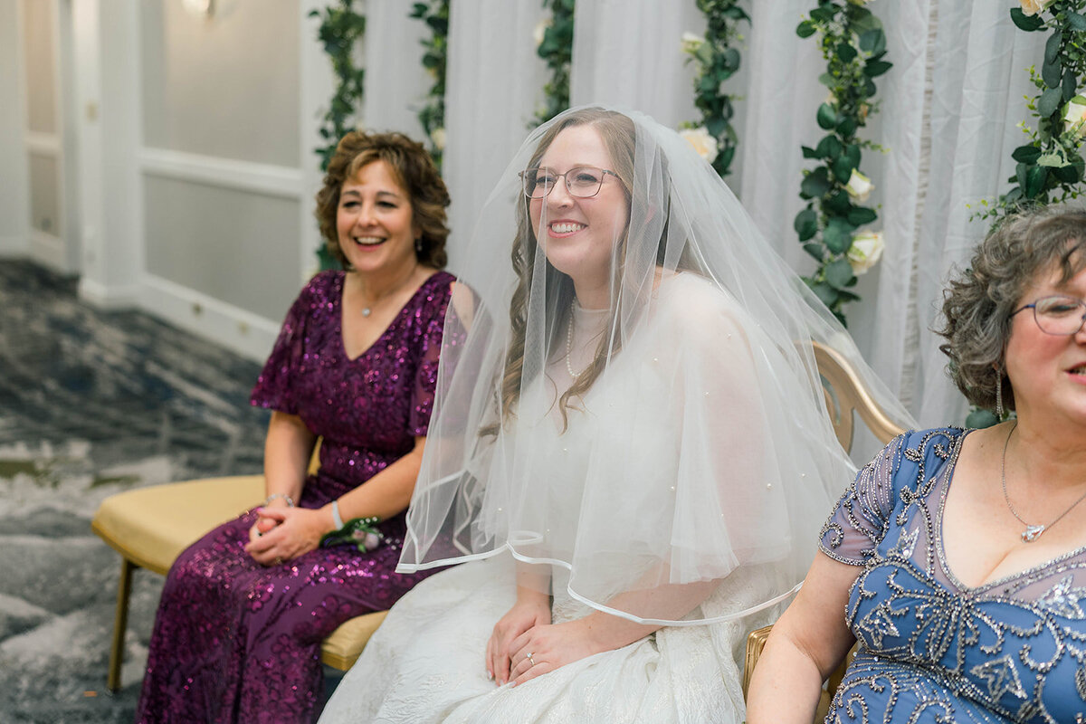 Eliana-Melmed-Photography-Chicago-LosAngeles-Jewish-WeddingPhotography-KabbalatPanim-00141
