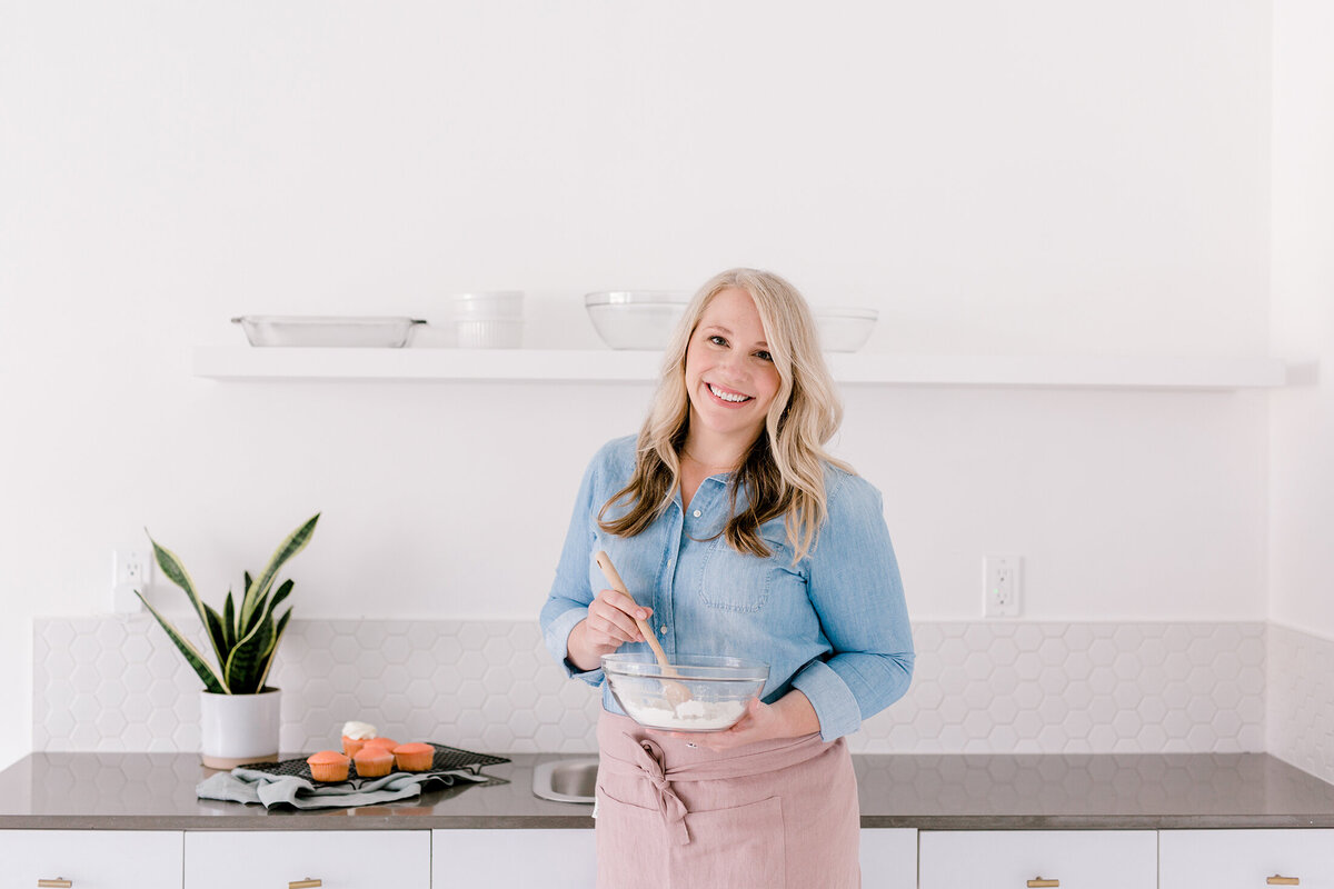 Dallas Brand Photography for Creatives | Laylee Emadi | Catie Ann Baking | Brand Mini Session 51