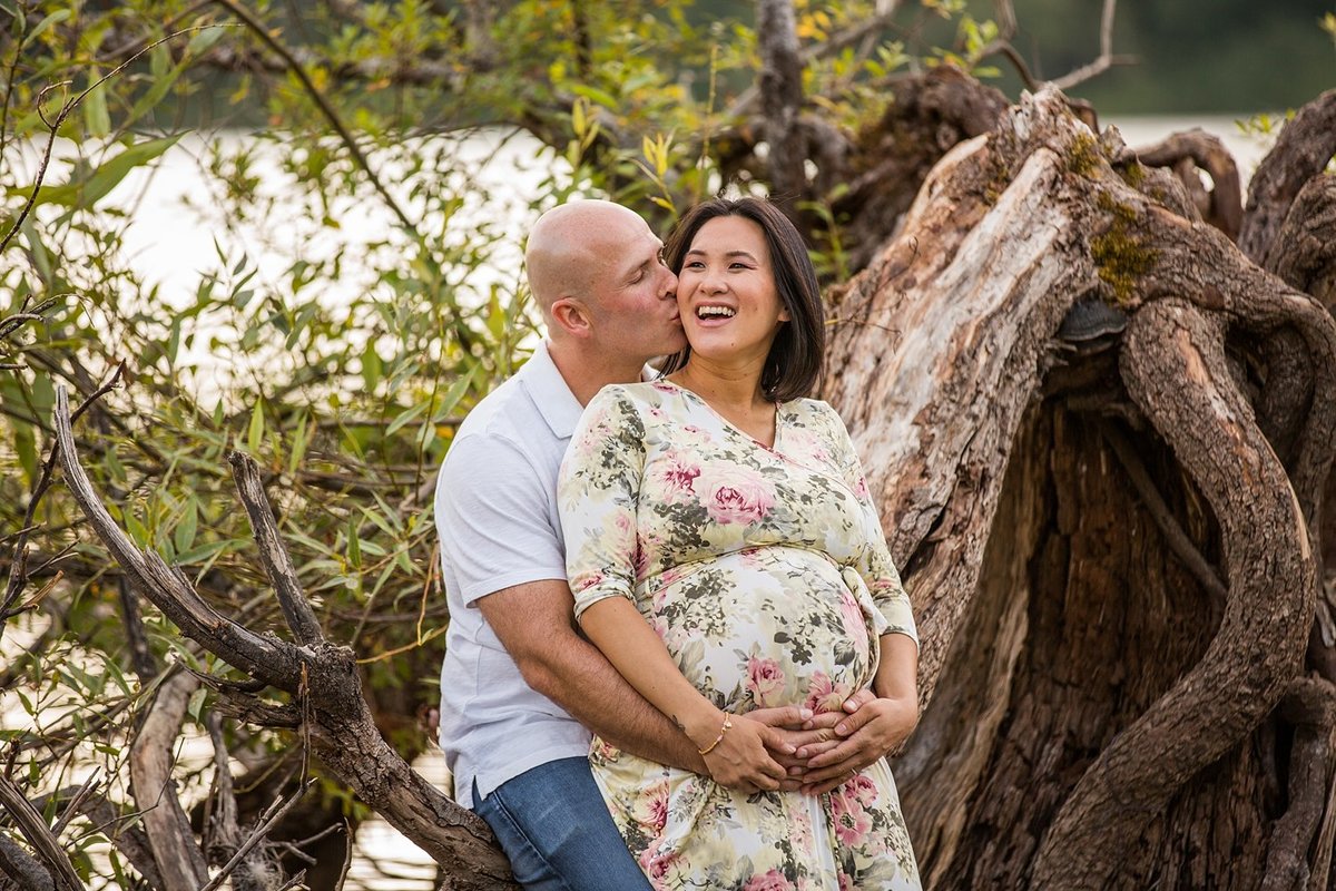 North-Bend-maternity-pictures-Rattlesnake-Lake (4)
