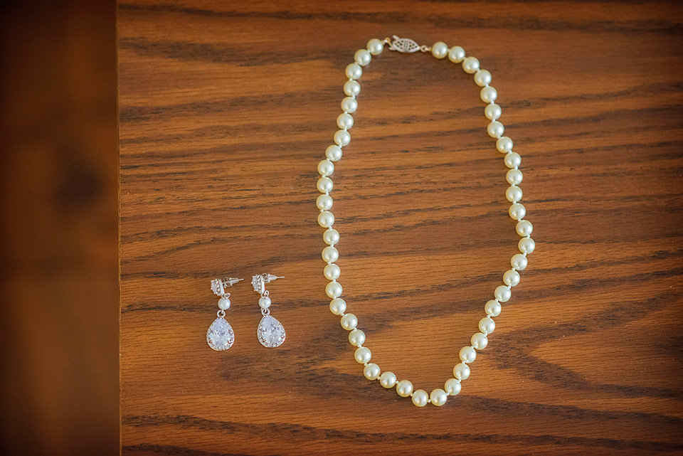 necklace_earrings_details_wedding_zolu
