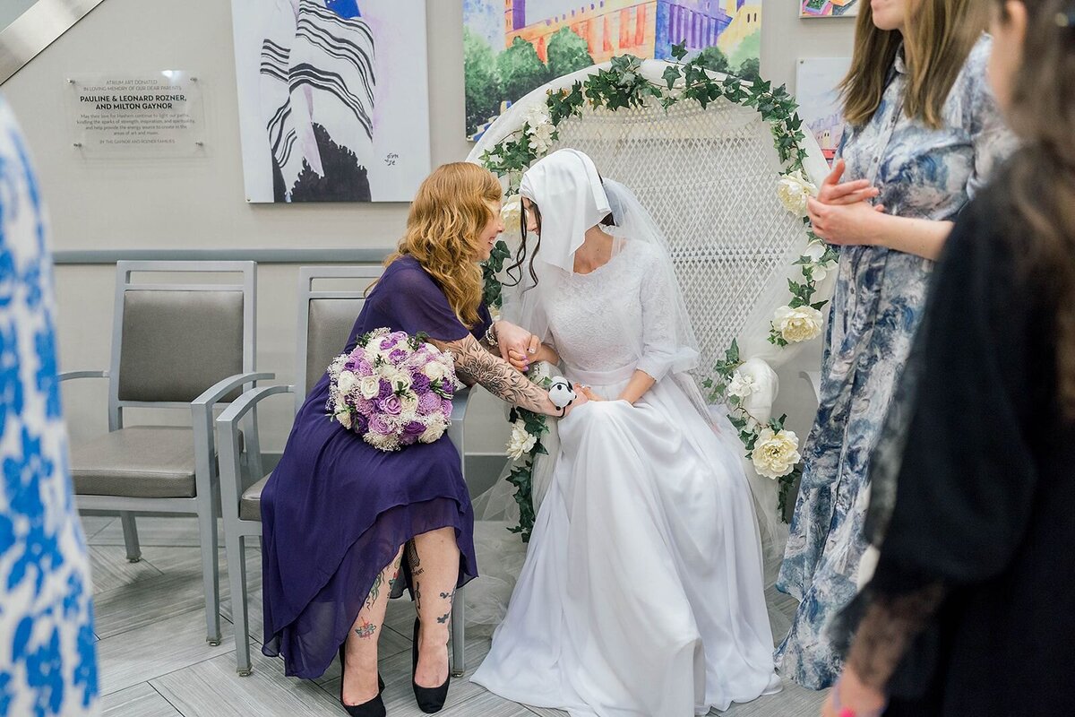 Eliana-Melmed-Photography-Chicago-LosAngeles-Jewish-WeddingPhotographer-CarmiKalman-Bedeken-00022