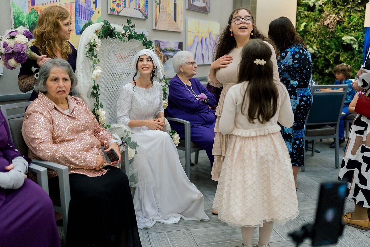 Eliana-Melmed-Photography-Chicago-LosAngeles-Jewish-WeddingPhotographer-CarmiKalman-KabbalatPanim-00071