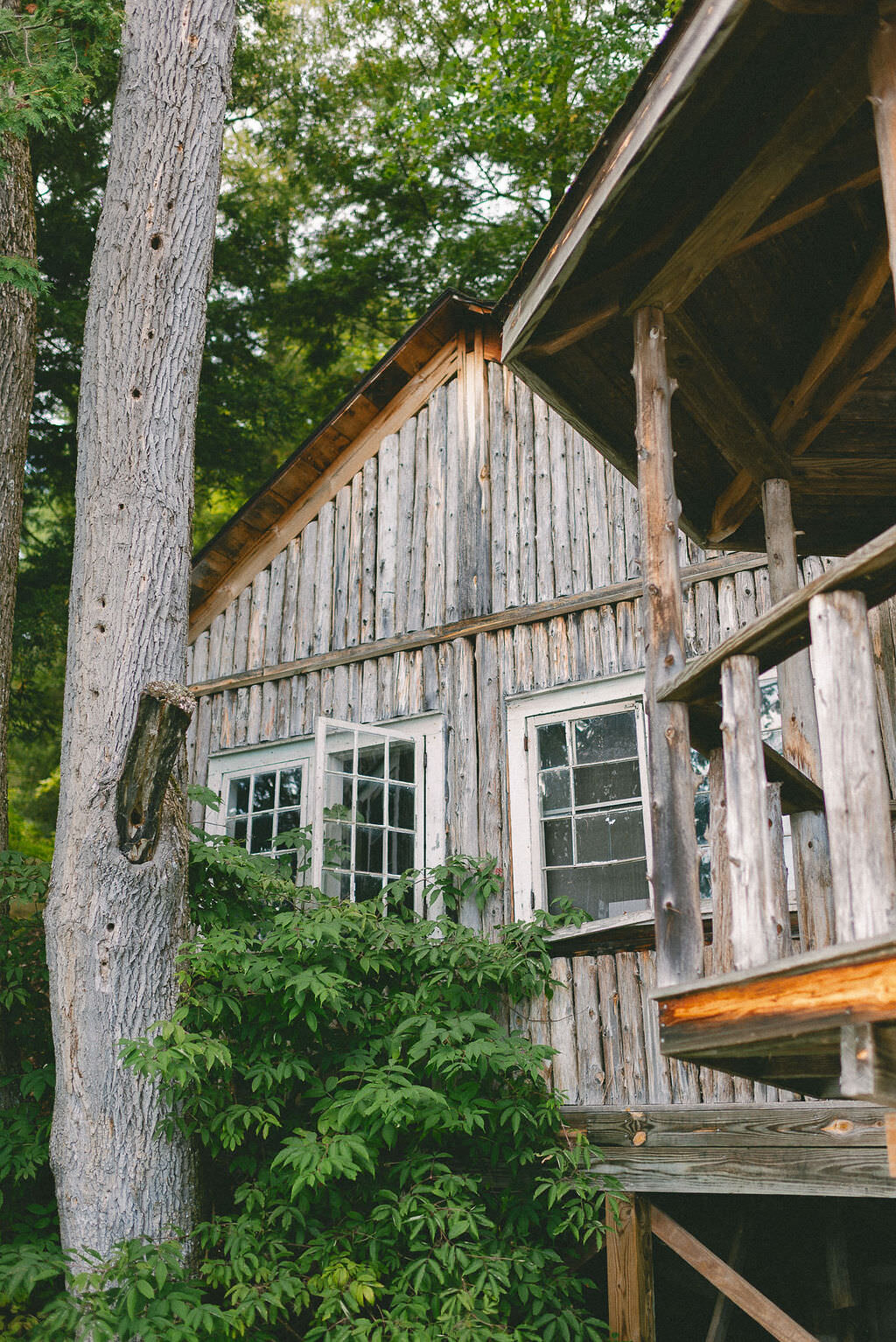 Editorial wedding photography in Oregon capturing refined, timeless imagery for couples who value story and emotional truth.