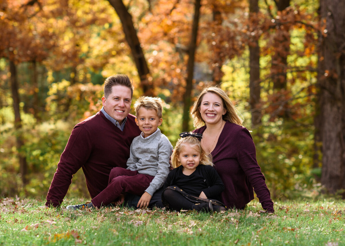 Des-Moines-Iowa-Family-Photographer-Theresa-Schumacher-Photography-Fall-Young-Family
