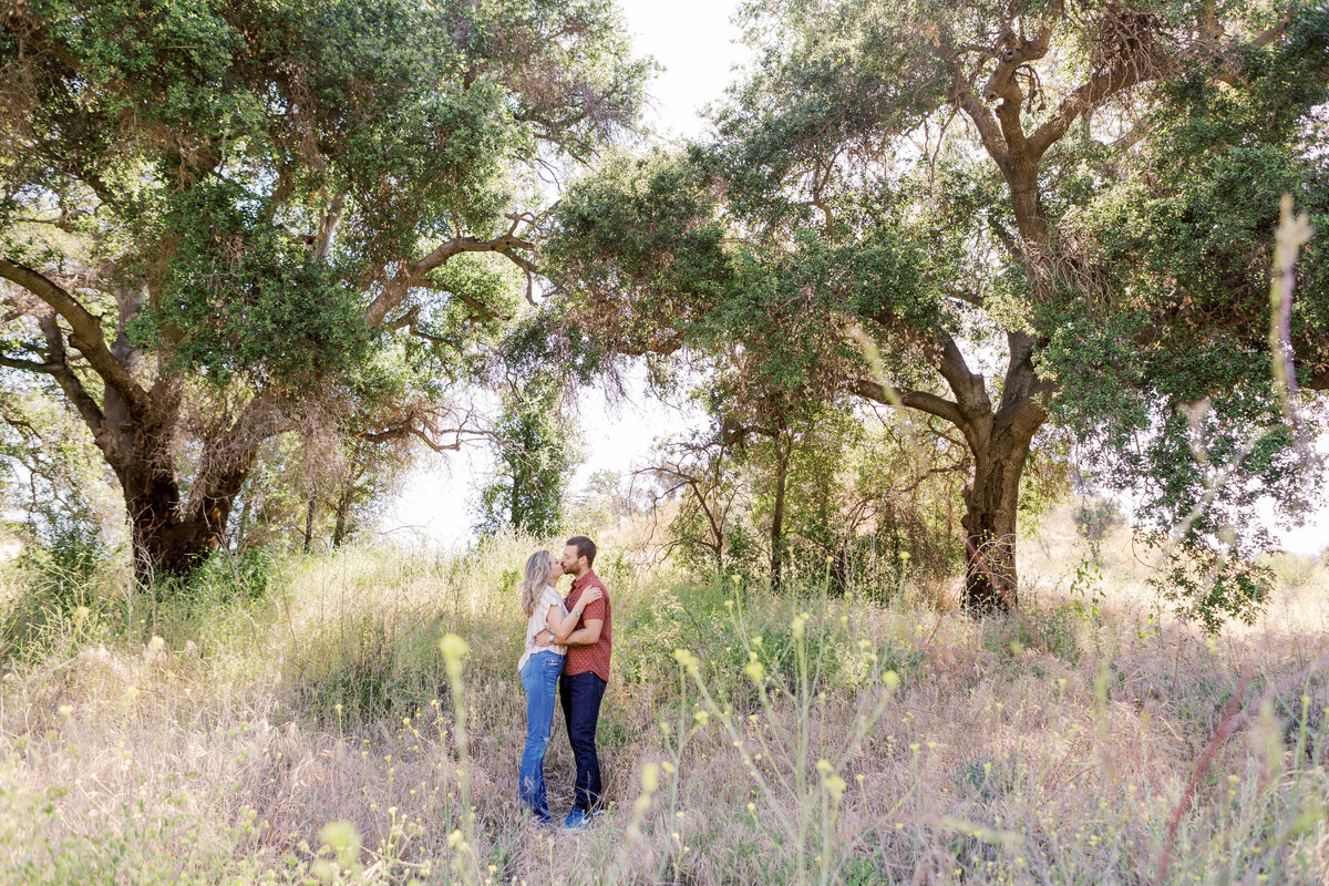 Malibu Hiking Trail Couples Photoshoot