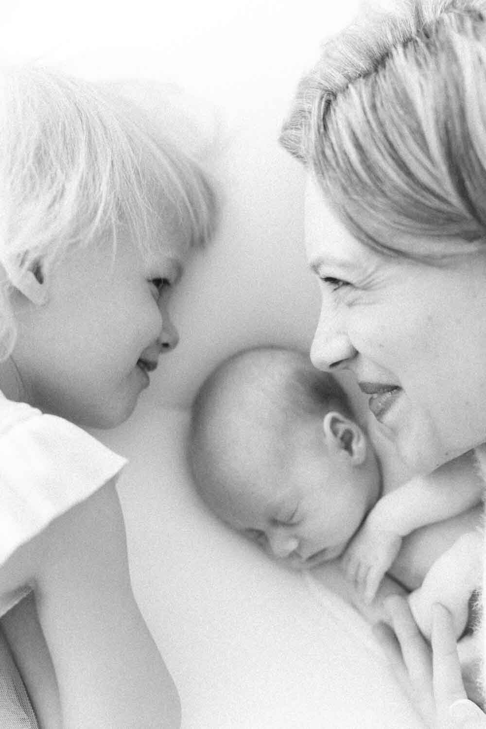 newborn-photography-perth-motherhood-1 newborn-photography-perth-motherhood-1