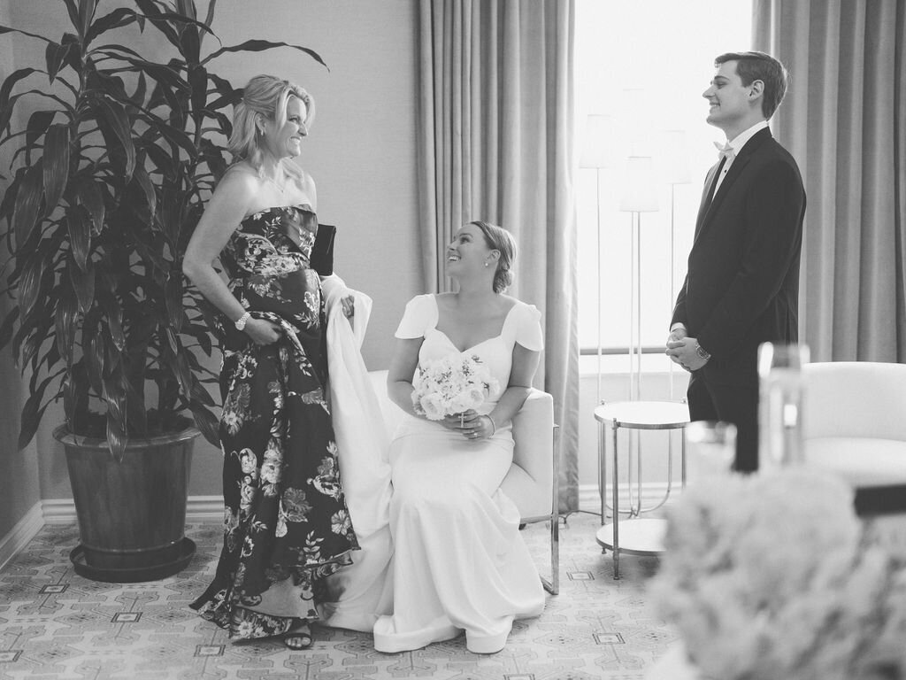 Ellen-Ashton-photography-Dallas-Wedding-Photographer-Adolphus-hotel-wedding39
