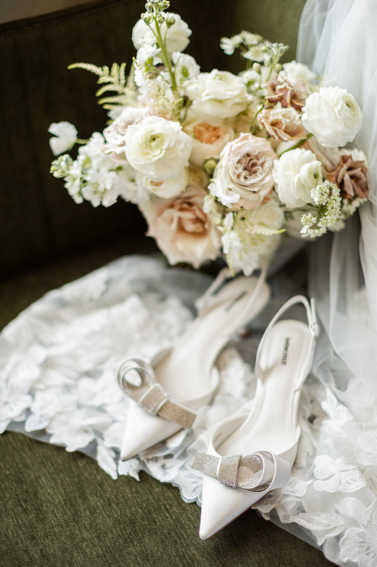 chicago-botanic-garden-wedding-summer-alex-ferreri--2