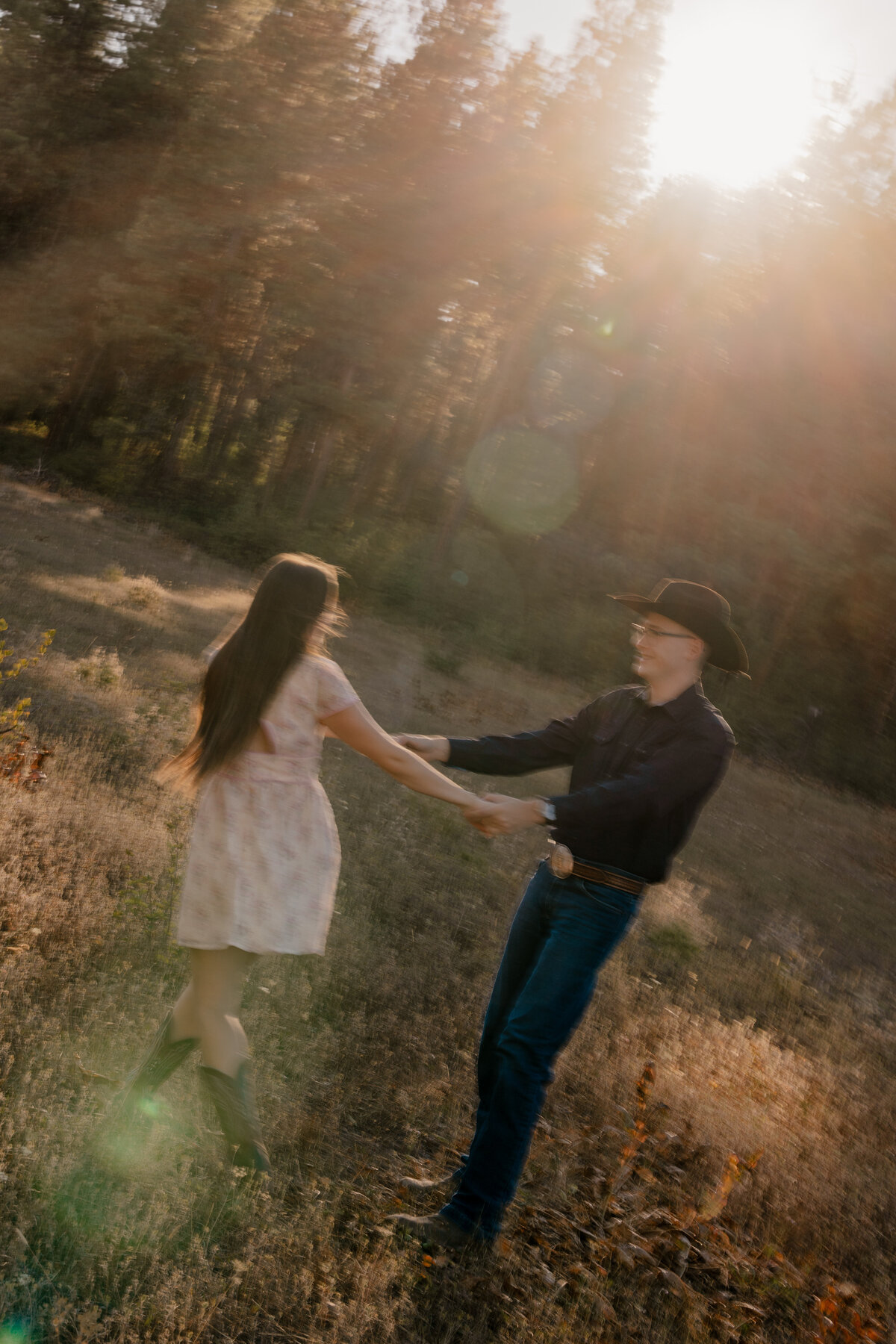 LucciaGracePhotography-Kal-Ellie-Engagements-17