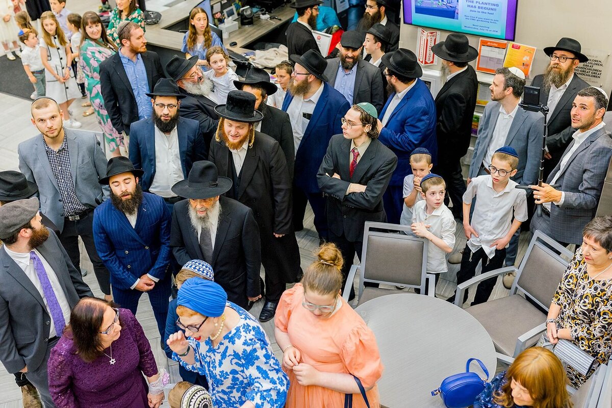 Eliana-Melmed-Photography-Chicago-LosAngeles-Jewish-WeddingPhotographer-CarmiKalman-Bedeken-00064