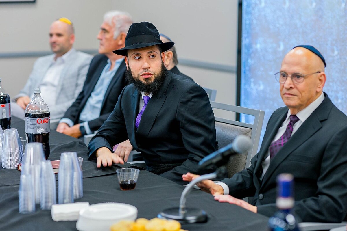 Eliana-Melmed-Photography-Chicago-LosAngeles-Jewish-WeddingPhotographer-CarmiKalman-Tisch-00140