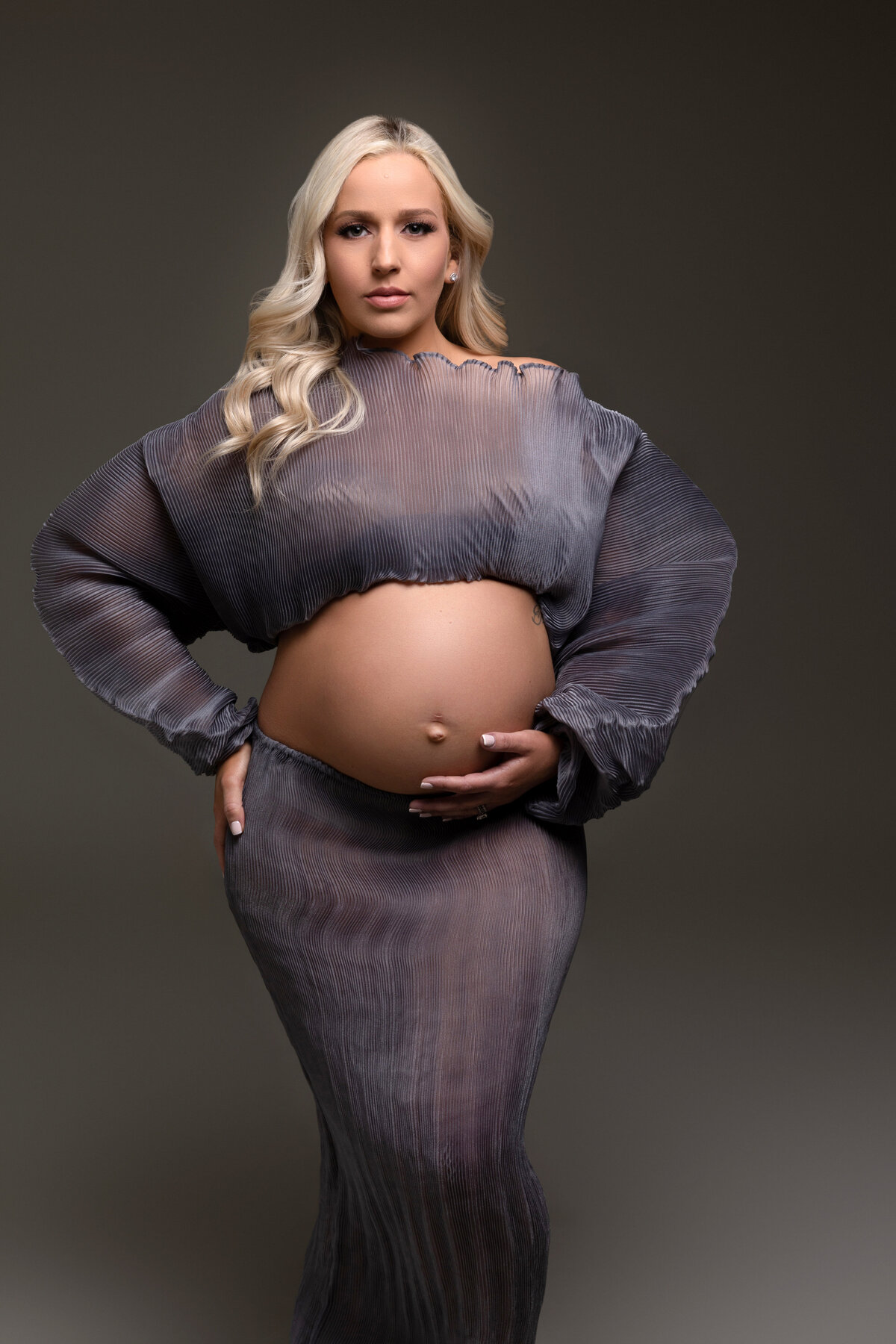 maternity photoshoot with gray  dress