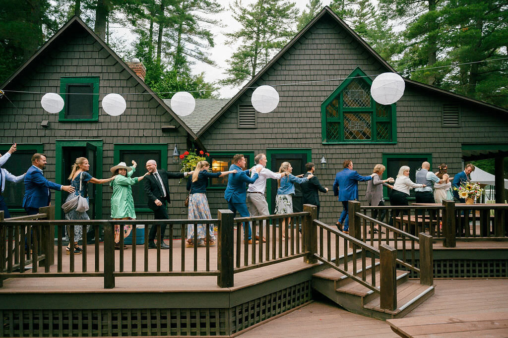 Oregon elopement photographer capturing refined, timeless imagery with natural documentary and editorial artistry.