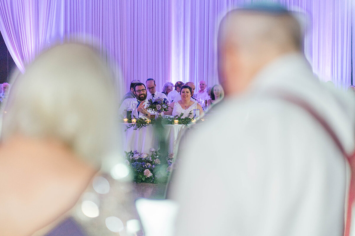 Eliana-Melmed-Photography-Chicago-LosAngeles-Jewish-WeddingPhotography-ElianaSklar-DanceFloor-00061