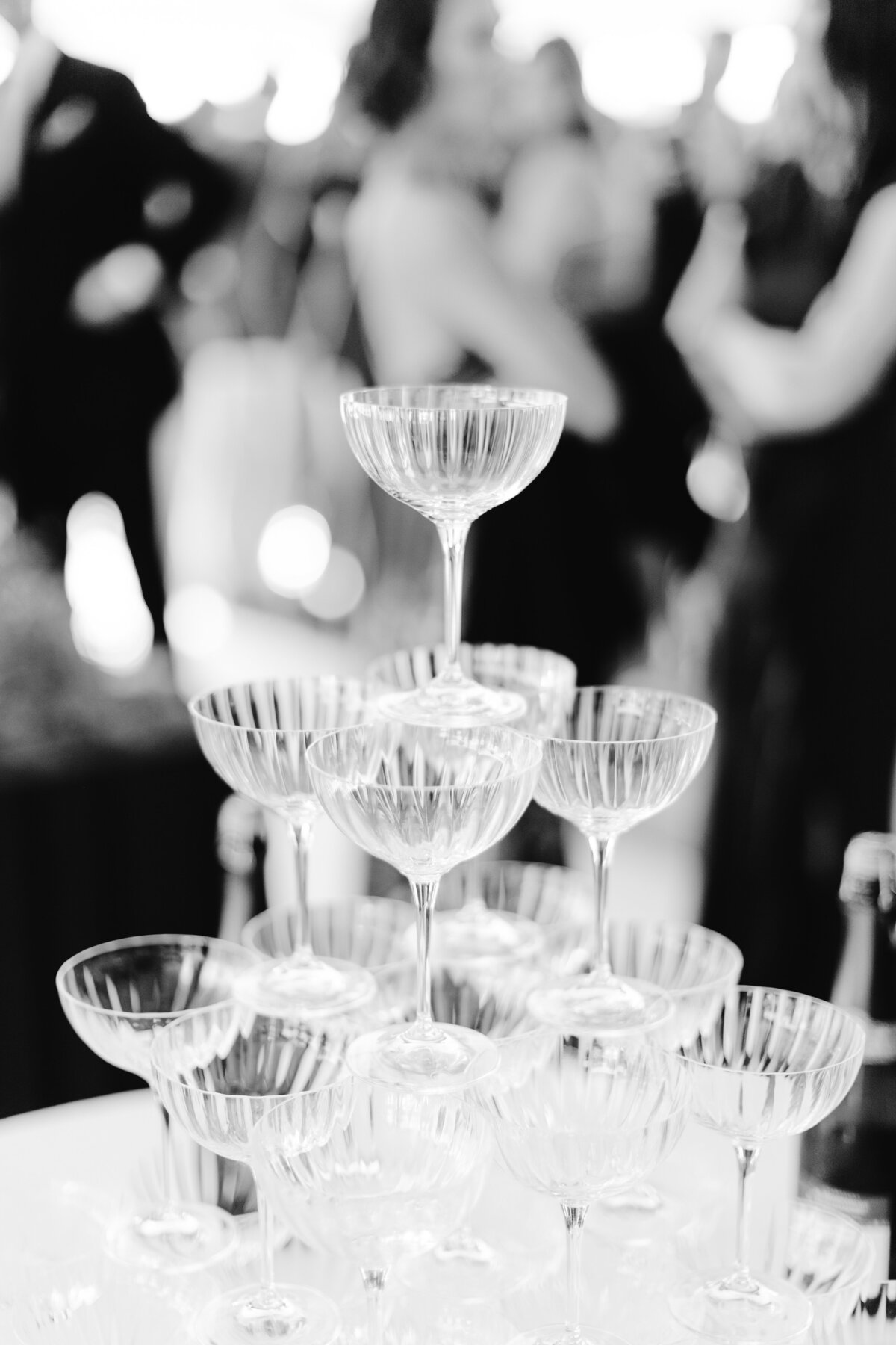 Katherine & Jean-Louis wedding - LDR Ph-642-zw Hotel de Blanke Top Beachclub Moio Strand Beach Wedding