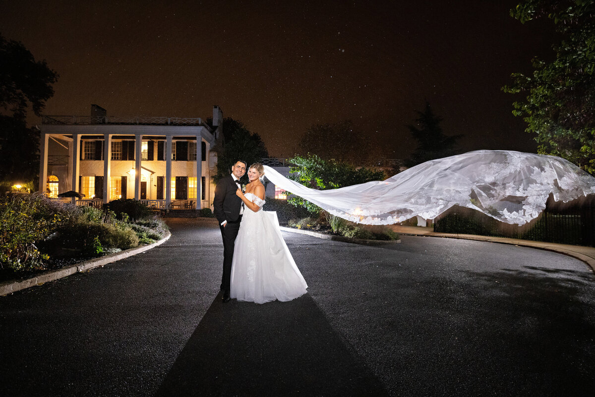 wedding-veil-flowing-trenton-country-club-nj