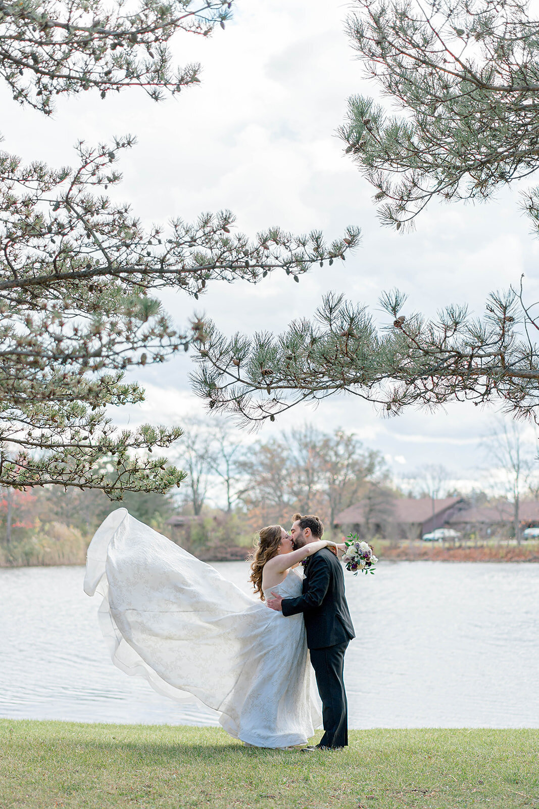 Eliana-Melmed-Photography-Chicago-LosAngeles-Jewish-WeddingPhotography-CouplePortrait-00032