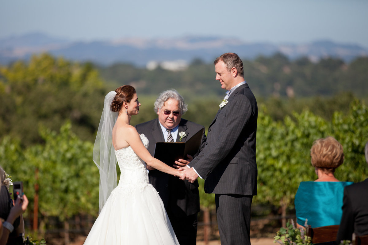 0016_Arista-Winery-Sonoma-CA-Vineyard-Wedding