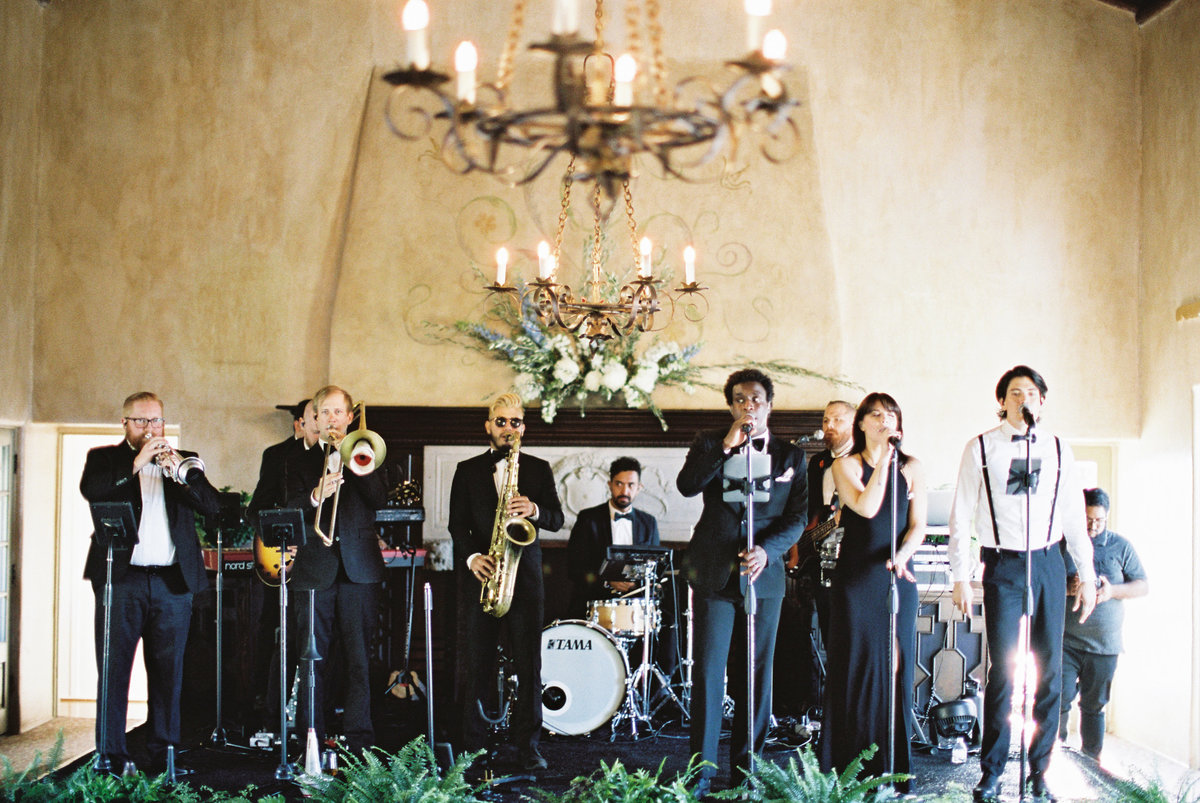 California Wedding Band
