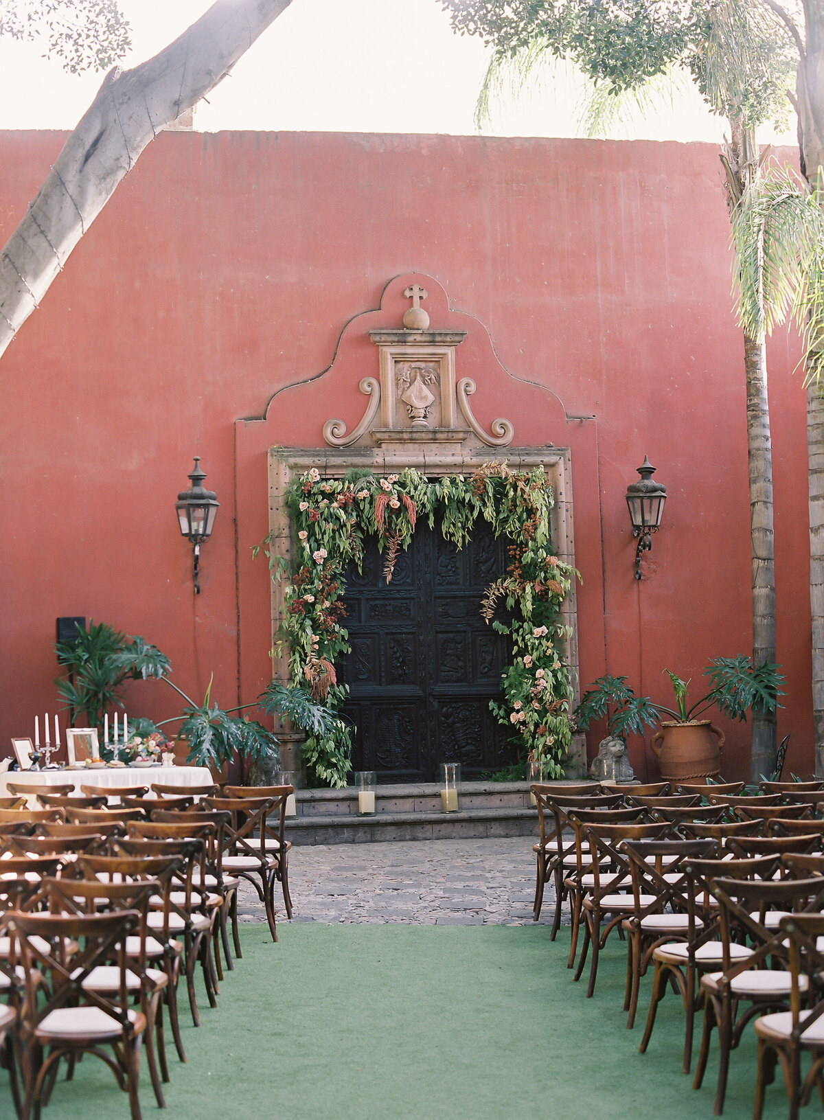 Vicki Grafton Photography Casa Hyder San Miguel de Allende Mexico Luxury Fine aRT Film Wedding Martha Stewart Bride Destination Modern Luxury124