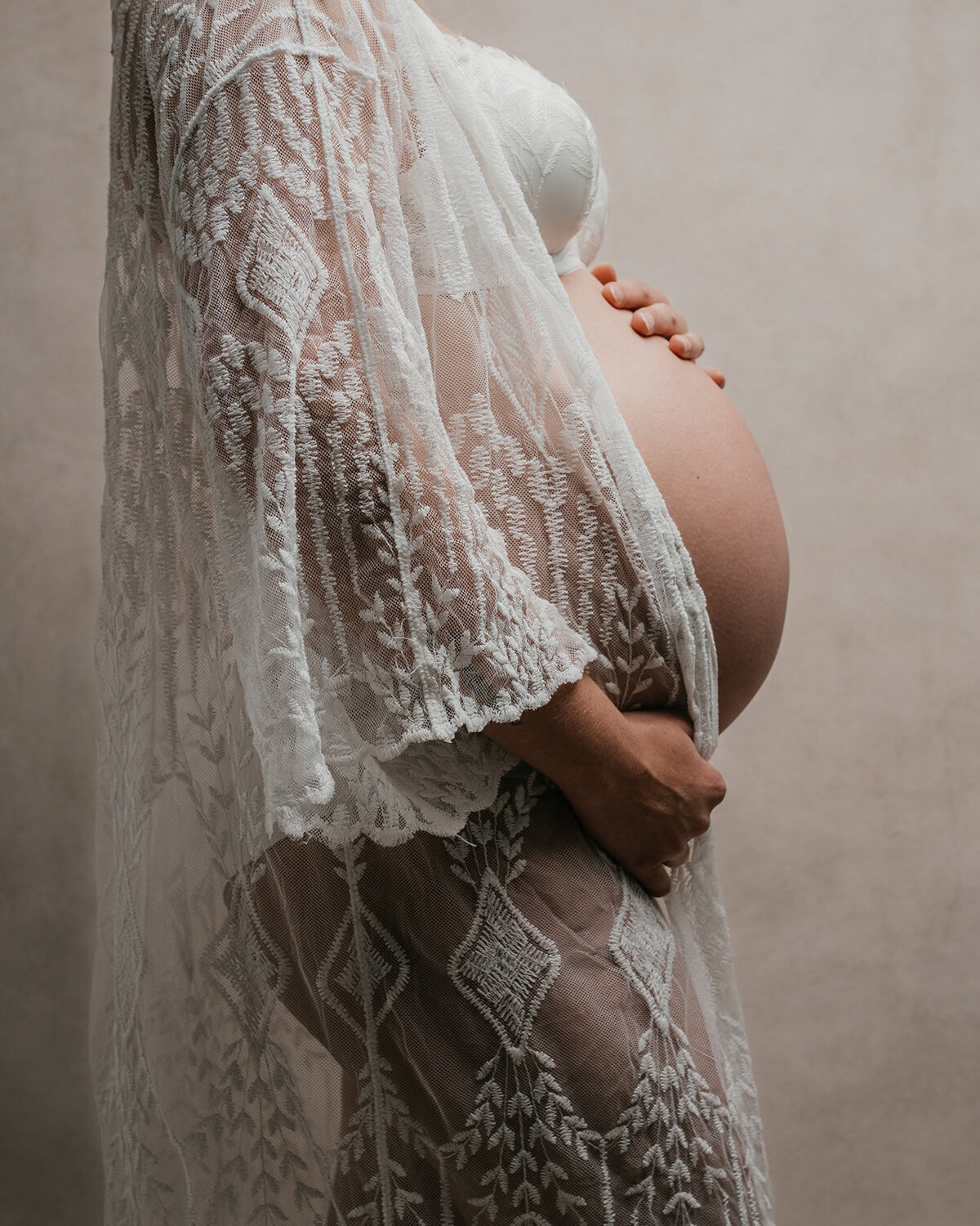 ongedwongen zwangerschapsshoot studio amsterdam noord-leukfotografie.jpg   3