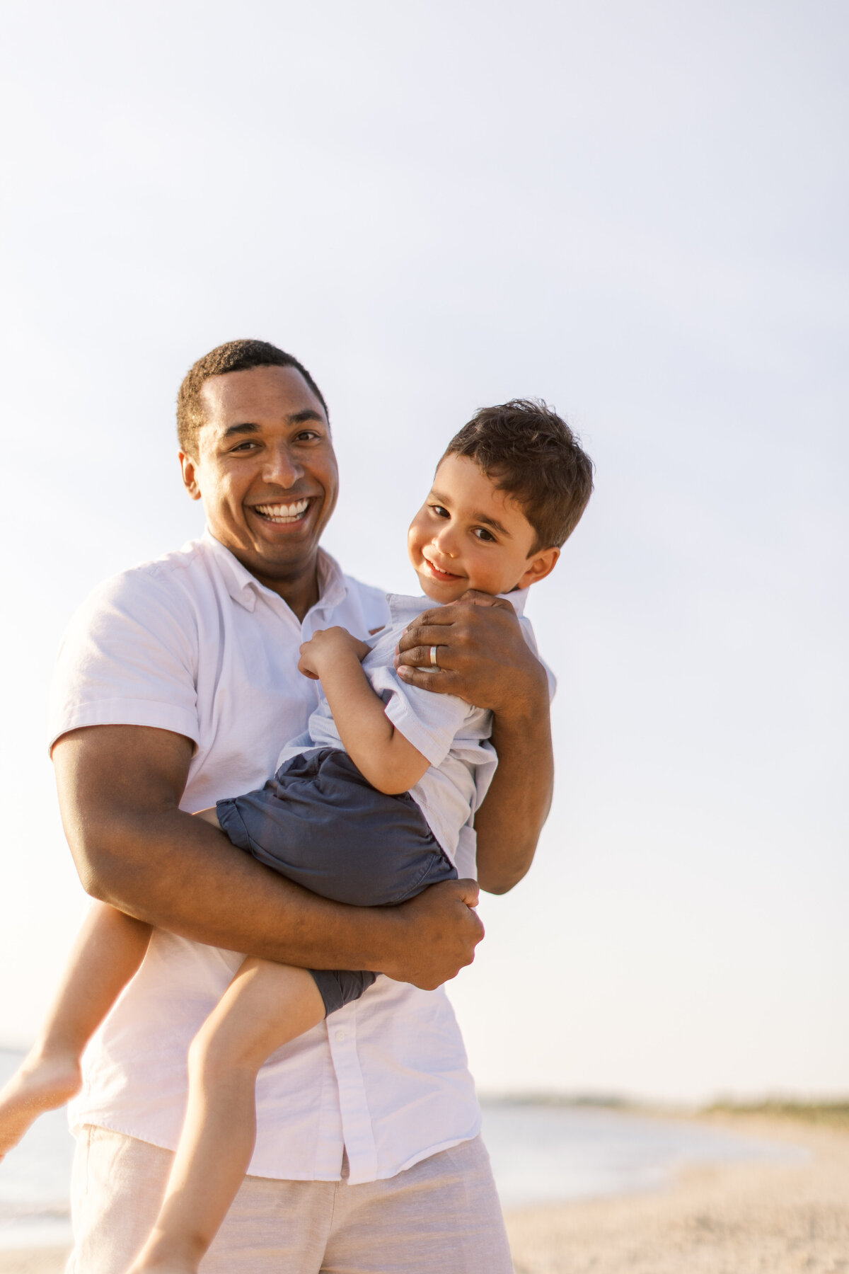 Jersey Shore family portraits on the beach at sunset - 9