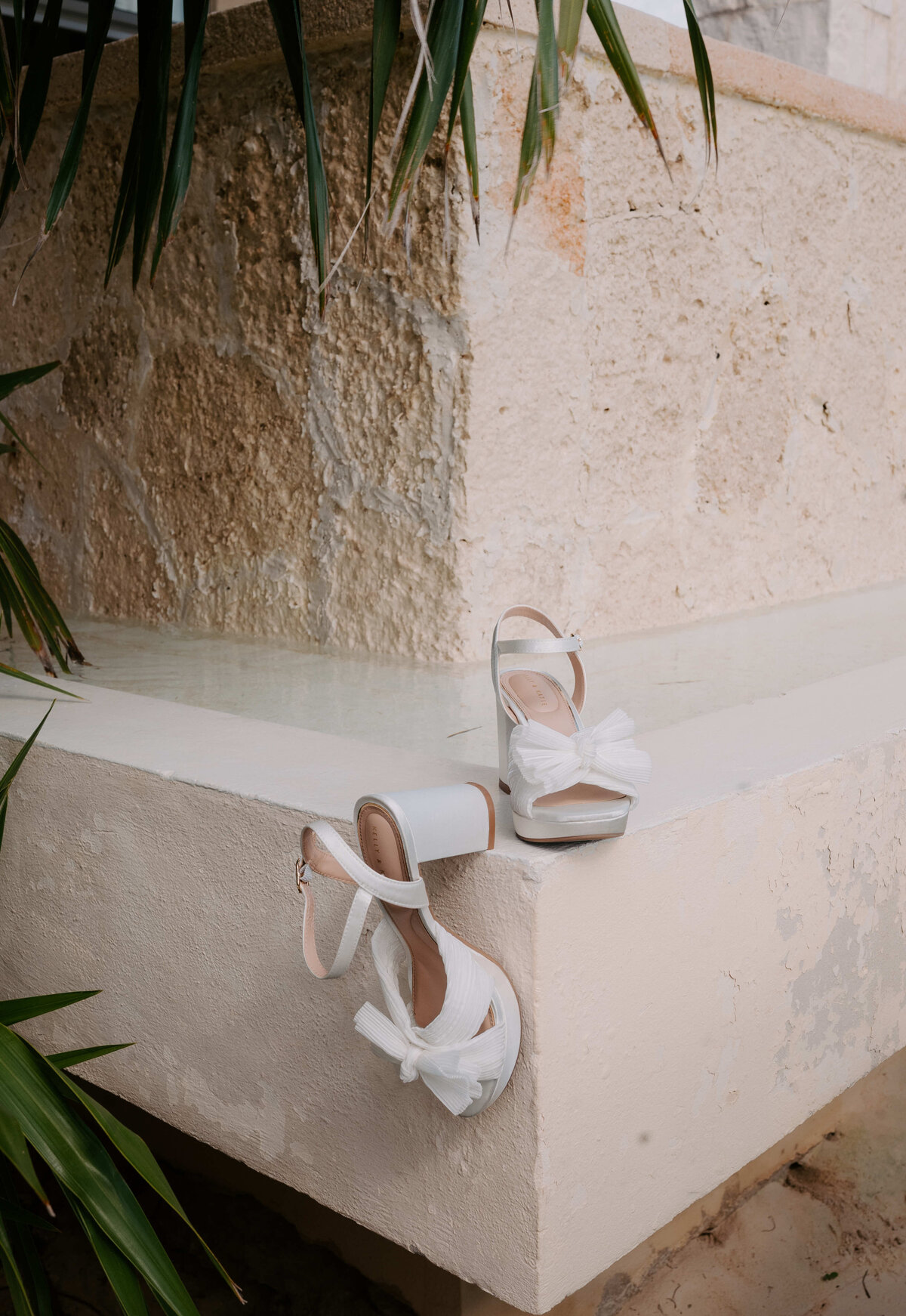 Dreams Riveria Maya Wedding - Bruich Wedding - BRIDE GETTING READY - Kyrsten Ashlay Photography-18