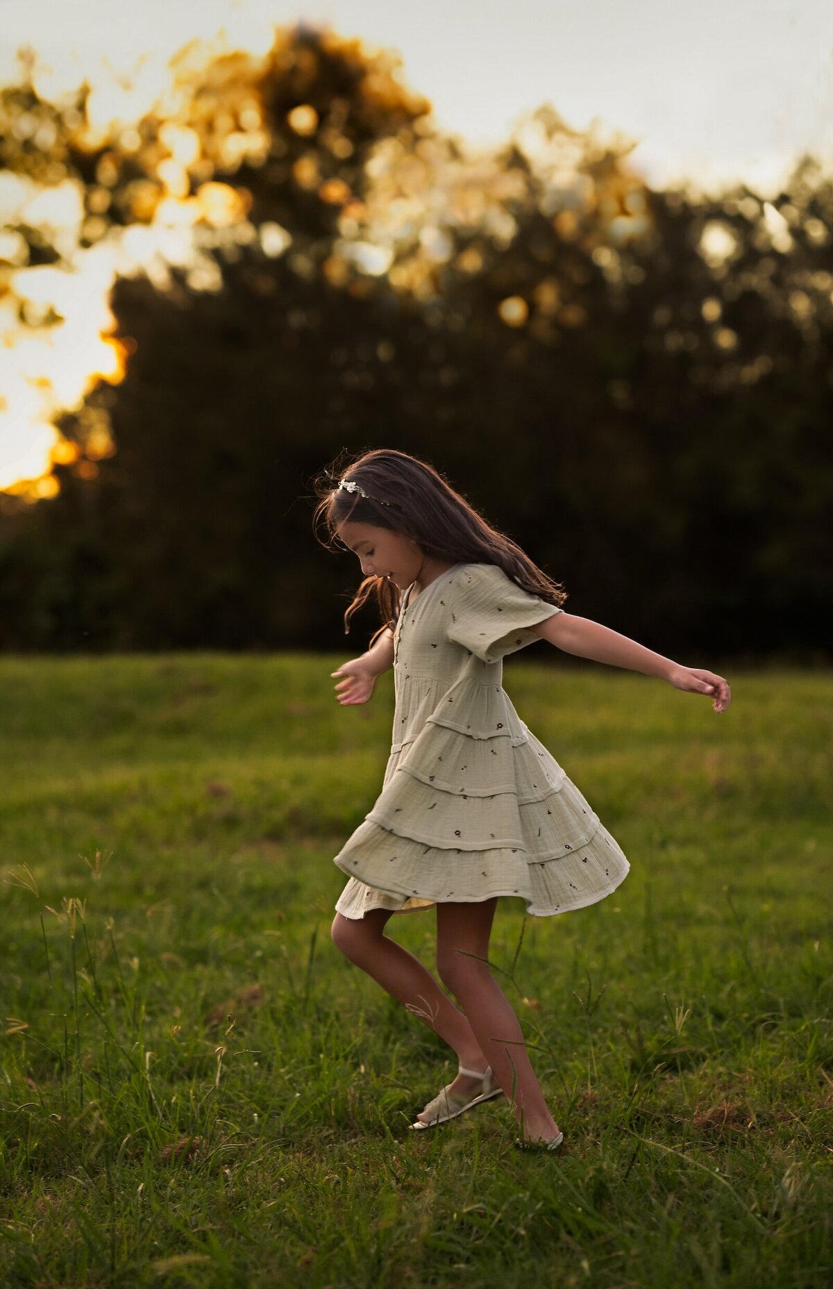 Brisbane-Family-Portrait-2-Girl-in-Oxley-Creek-Common-during-Sunset-15