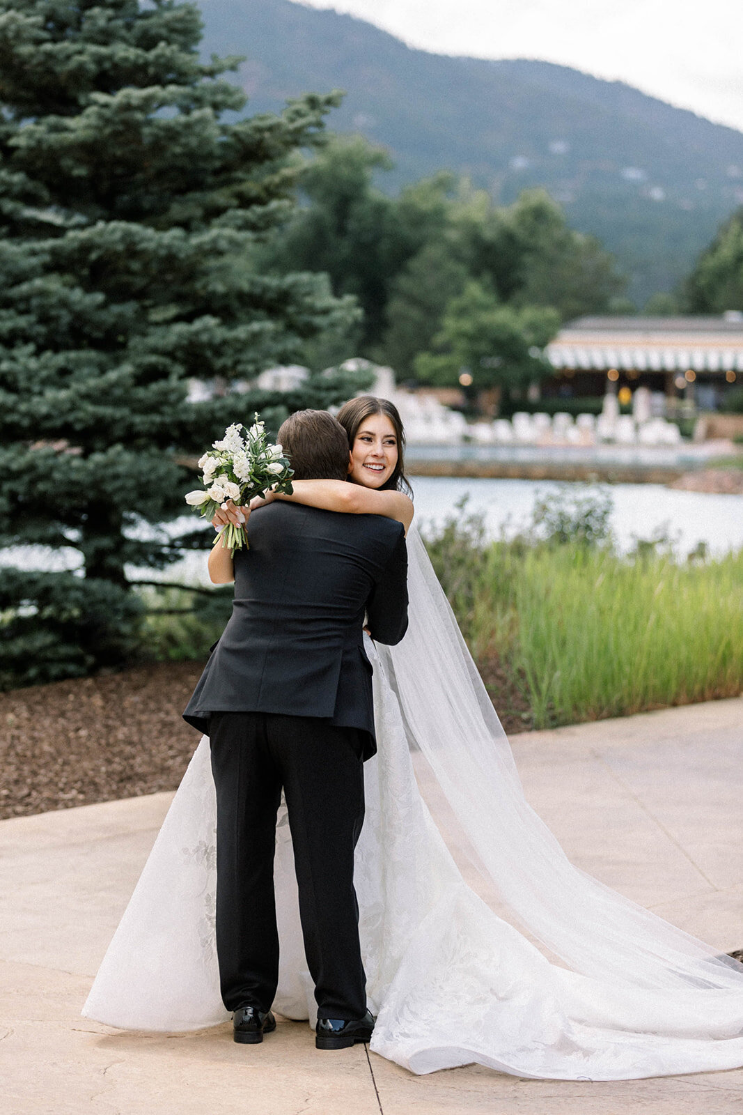 M%2bE_The_Broadmoor_Lakeside_Terrace_Wedding_Highlights_by_Diana_Coulter-37