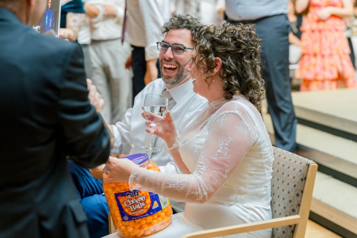 Eliana-Melmed-Photography-Chicago-LosAngeles-Jewish-WeddingPhotography-ShulaNoah-Shtick-00136