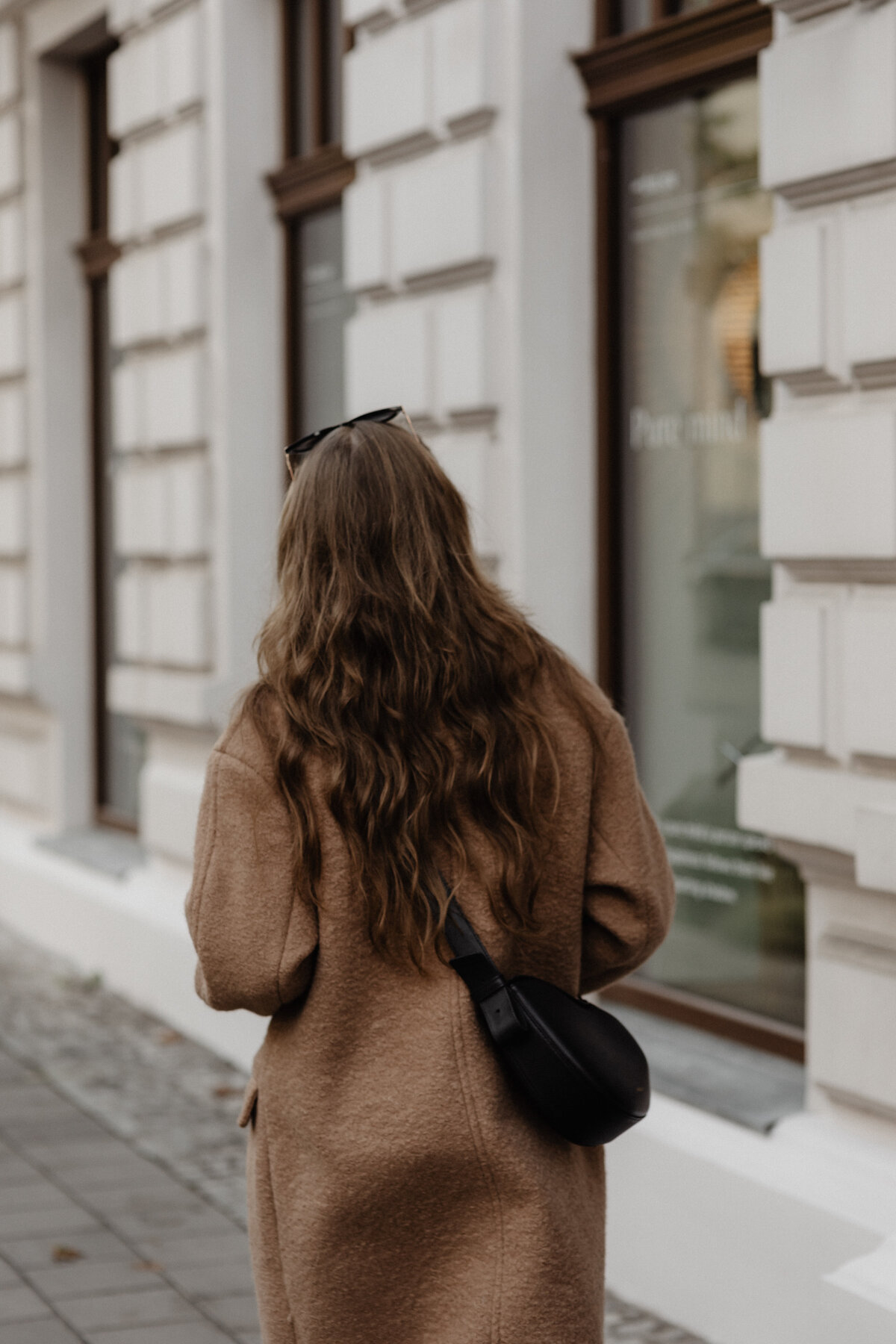 kaboompics_city-chic-in-autumn-casual-fall-outfit-fashion-trends-33467