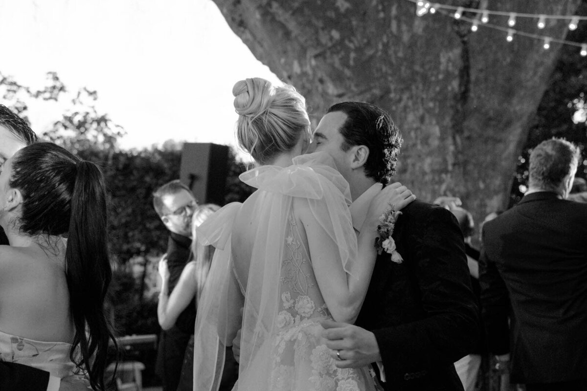 Flora_And_Grace_Provence_Domaine_De_Chalamon_Editorial_Wedding_Film_Photographer-926