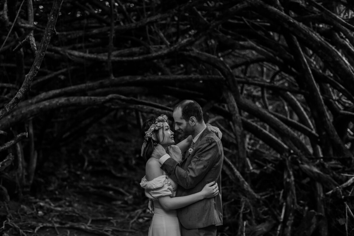 Rainy Elopement Wedding Photos Hawaii